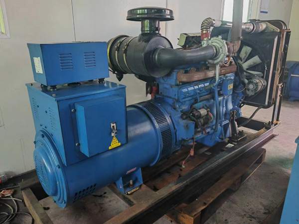 科尔沁100kW柴油发电机组使用多级机油有哪些优缺点？